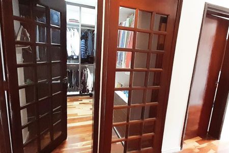 Casa à venda com 3 quartos, 192m² em Vila Dorna, São Paulo
