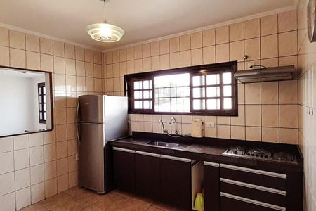 Casa à venda com 192m², 3 quartos e 8 vagas