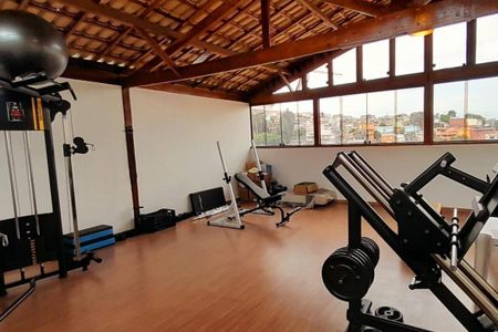 Casa à venda com 192m², 3 quartos e 8 vagas