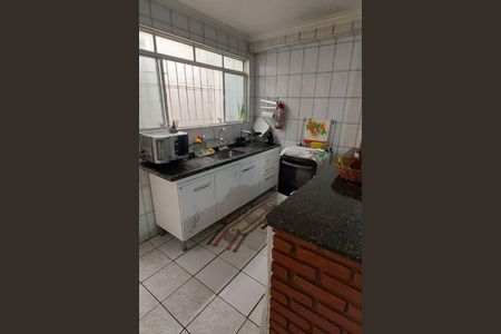 Casa à venda com 71m², 2 quartos e 2 vagas