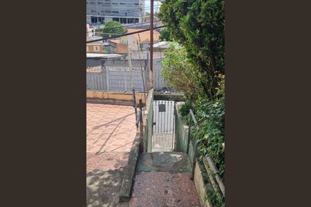 Casa à venda com 2 quartos, 130m² em Vila Serralheiro, São Paulo