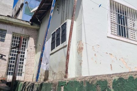 Casa à venda com 2 quartos, 130m² em Vila Serralheiro, São Paulo