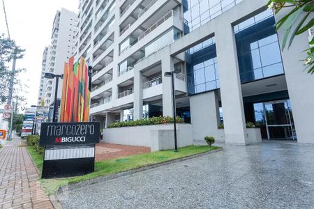 Studio para alugar com 43m², 1 quarto e 1 vaga Studio para alugar com 43m², 1 quarto e 1 vagaFachada e Portaria