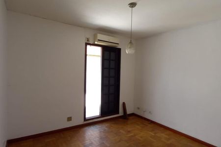Casa à venda com 134m², 3 quartos e 2 vagas