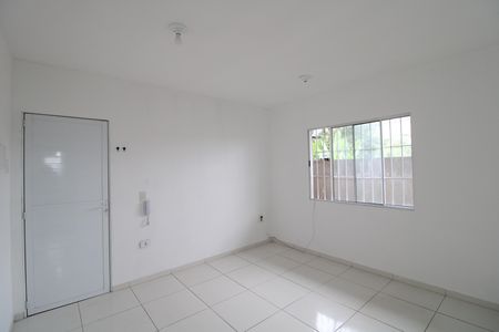 Sala de kitnet/studio para alugar com 1 quarto, 50m² em Interlagos, São Paulo