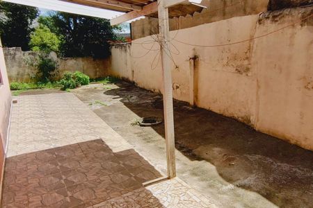 Casa à venda com 135m², 2 quartos e 4 vagas