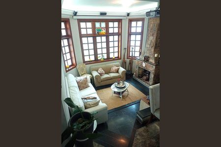 Casa à venda com 4 quartos, 275m² em Aldeia da Serra, Barueri
