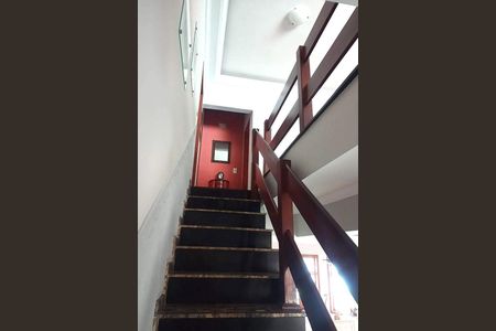 Casa à venda com 275m², 4 quartos e 6 vagas
