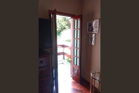 Casa à venda com 275m², 4 quartos e 6 vagas