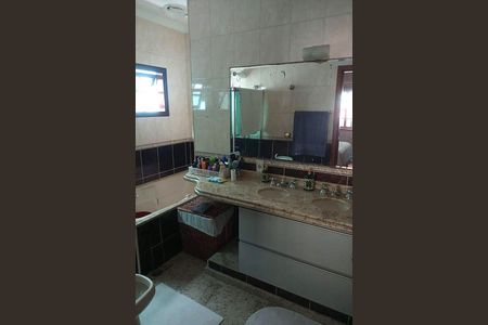 Casa à venda com 275m², 4 quartos e 6 vagas