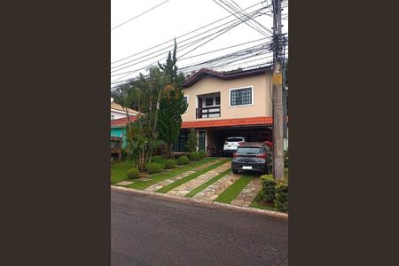 Casa à venda com 275m², 4 quartos e 6 vagas