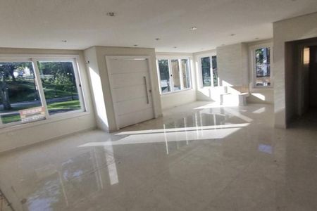 Casa à venda com 550m², 5 quartos e 6 vagas
