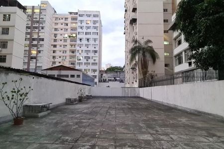 Apartamento à venda com 70m², 2 quartos e 1 vaga
