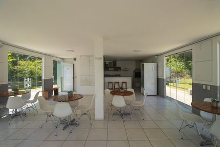 Apartamento para alugar com 44m², 2 quartos e 1 vagaÁrea comum - Salão de festas