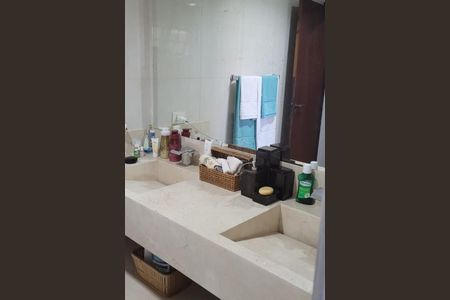 Casa à venda com 550m², 4 quartos e 3 vagas