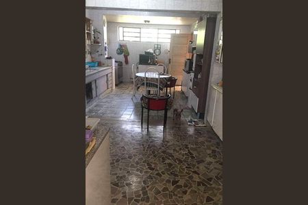 Casa à venda com 3 quartos, 320m² em Vila Cordeiro, São Paulo