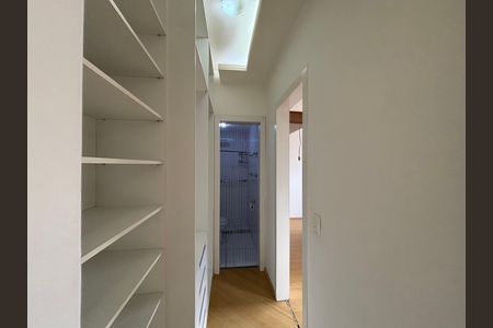 Apartamento para alugar com 55m², 1 quarto e 1 vagaSuíte - closet