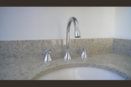 Banheiro  de apartamento para alugar com 1 quarto, 43m² em Passo D’areia, Porto Alegre