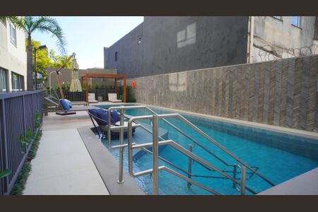 Área comum - Piscina de apartamento para alugar com 1 quarto, 43m² em Passo D’areia, Porto Alegre
