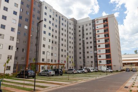 Apartamento à venda com 44m², 2 quartos e 1 vaga Apartamento à venda com 44m², 2 quartos e 1 vagaFachada