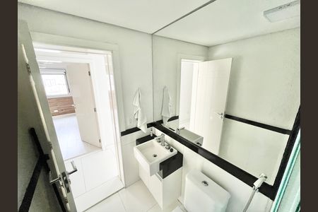 Apartamento à venda com 208m², 3 quartos e 1 vaga Apartamento à venda com 208m², 3 quartos e 1 vagaBanheiro Social