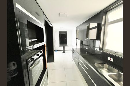 Apartamento à venda com 208m², 3 quartos e 1 vaga Apartamento à venda com 208m², 3 quartos e 1 vagaCozinha