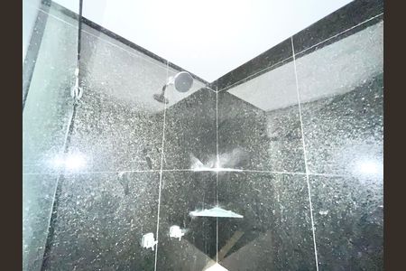 Apartamento à venda com 208m², 3 quartos e 1 vaga Apartamento à venda com 208m², 3 quartos e 1 vagaBanheiro da Suíte 1