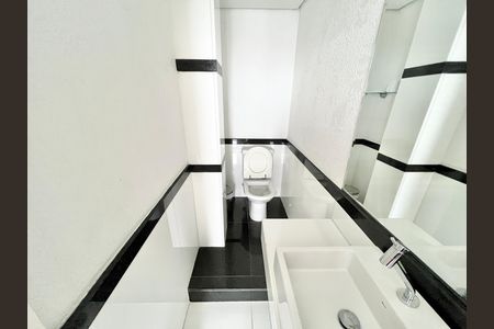 Apartamento à venda com 208m², 3 quartos e 1 vaga Apartamento à venda com 208m², 3 quartos e 1 vagaLavabo