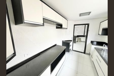Apartamento à venda com 208m², 3 quartos e 1 vaga Apartamento à venda com 208m², 3 quartos e 1 vagaCozinha 2