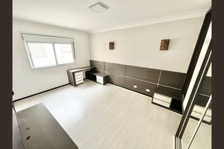 Apartamento à venda com 208m², 3 quartos e 1 vaga Apartamento à venda com 208m², 3 quartos e 1 vagaQuarto 2 - Suíte