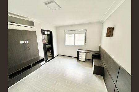 Apartamento à venda com 208m², 3 quartos e 1 vaga Apartamento à venda com 208m², 3 quartos e 1 vagaQuarto 2 - Suíte