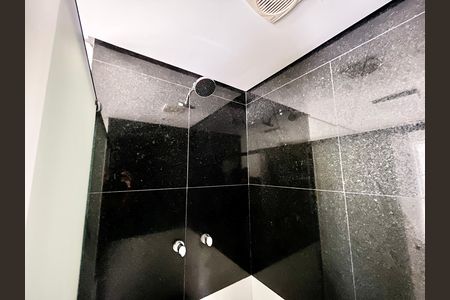 Apartamento à venda com 208m², 3 quartos e 1 vaga Apartamento à venda com 208m², 3 quartos e 1 vagaBanheiro Social