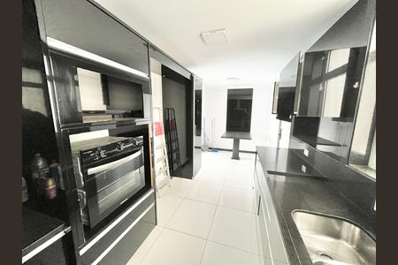 Apartamento à venda com 208m², 3 quartos e 1 vaga Apartamento à venda com 208m², 3 quartos e 1 vagaCozinha