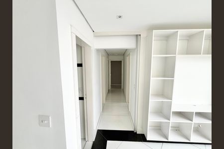 Apartamento à venda com 208m², 3 quartos e 1 vaga Apartamento à venda com 208m², 3 quartos e 1 vagaCorredor
