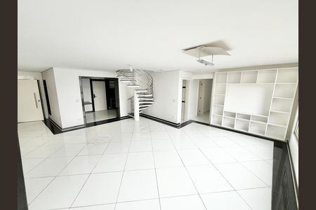 Apartamento à venda com 208m², 3 quartos e 1 vaga Apartamento à venda com 208m², 3 quartos e 1 vagaSala