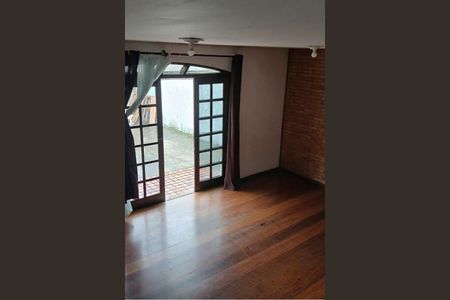 Casa à venda com 2 quartos, 200m² em São Domingos, São Paulo