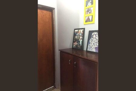 Casa à venda com 75m², 2 quartos e 2 vagas
