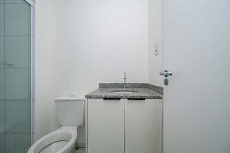 Apartamento para alugar com 76m², 2 quartos e 1 vaga Apartamento para alugar com 76m², 2 quartos e 1 vagaBanheiro da Suíte