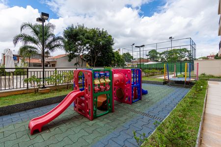 Apartamento para alugar com 76m², 2 quartos e 1 vaga Apartamento para alugar com 76m², 2 quartos e 1 vagaÁrea comum - Playground