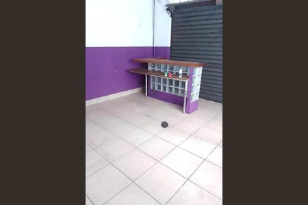 Casa para alugar com 250m², 3 quartos e 5 vagas