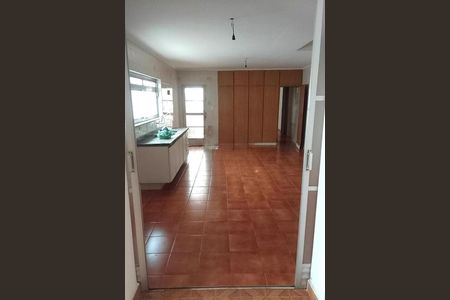 Casa para alugar com 250m², 3 quartos e 5 vagas