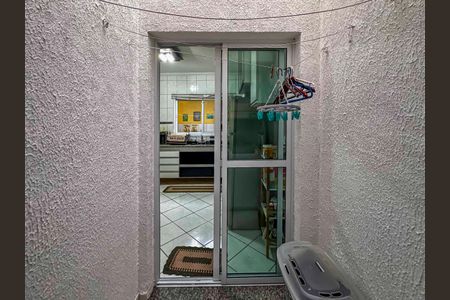 Casa à venda com 84m², 2 quartos e 2 vagas Casa à venda com 84m², 2 quartos e 2 vagasÁrea de Serviço