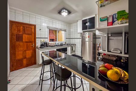 Casa à venda com 84m², 2 quartos e 2 vagas Casa à venda com 84m², 2 quartos e 2 vagasCozinha