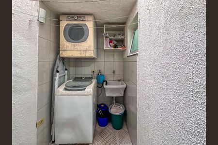 Casa à venda com 84m², 2 quartos e 2 vagas Casa à venda com 84m², 2 quartos e 2 vagasÁrea de Serviço