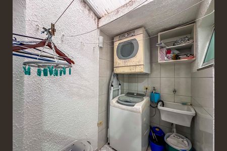 Casa à venda com 84m², 2 quartos e 2 vagas Casa à venda com 84m², 2 quartos e 2 vagasÁrea de Serviço