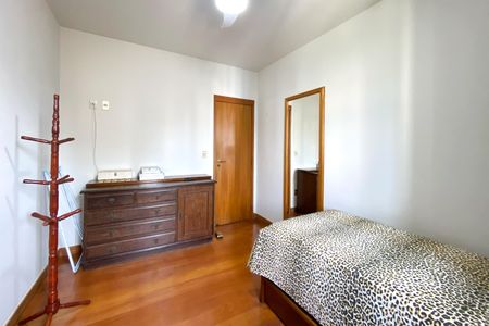 Apartamento à venda com 229m², 4 quartos e 3 vagas Apartamento à venda com 229m², 4 quartos e 3 vagasSuite 2