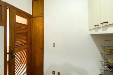 Apartamento à venda com 229m², 4 quartos e 3 vagas Apartamento à venda com 229m², 4 quartos e 3 vagasQuarto de Serviço