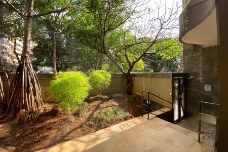 Apartamento à venda com 229m², 4 quartos e 3 vagas Apartamento à venda com 229m², 4 quartos e 3 vagasÁrea comum