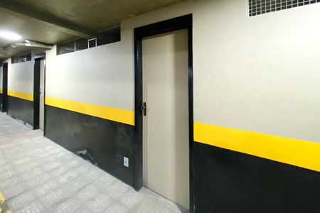 Apartamento à venda com 229m², 4 quartos e 3 vagas Apartamento à venda com 229m², 4 quartos e 3 vagasBox de depósito