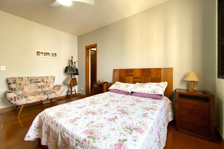 Apartamento à venda com 229m², 4 quartos e 3 vagas Apartamento à venda com 229m², 4 quartos e 3 vagasSuite 1